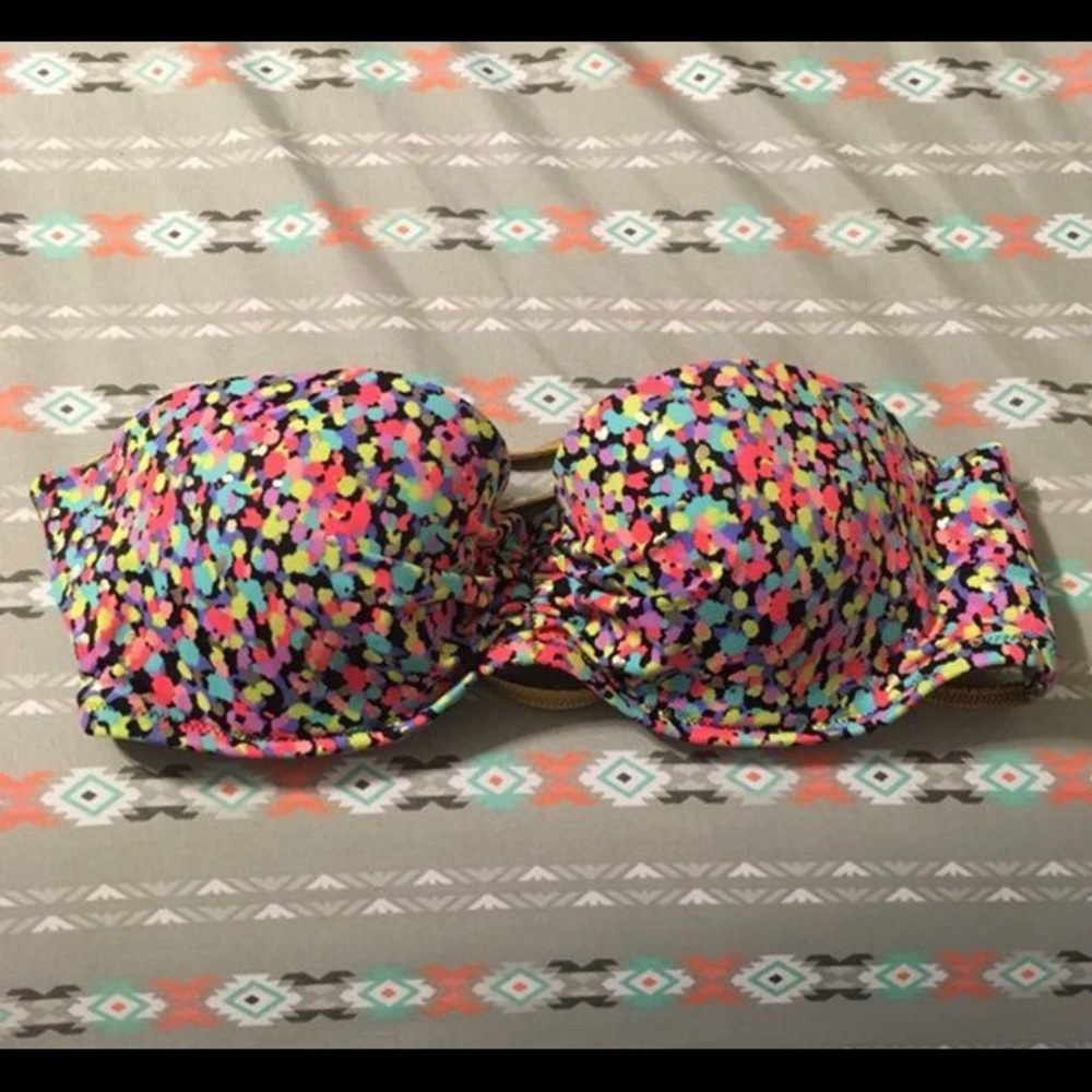 Victoria’s Secret bikini top